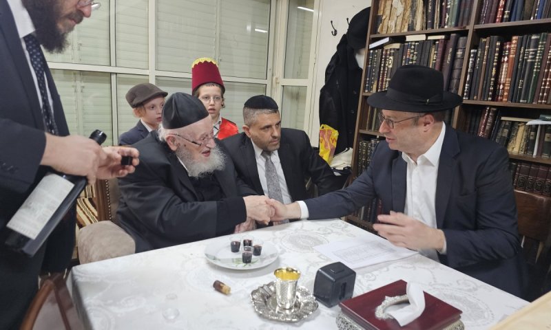 הקוויטל לאדמו"ר: פורים בהיכלו של רבינו ראש הישיבה הגרמ"צ ברגמן