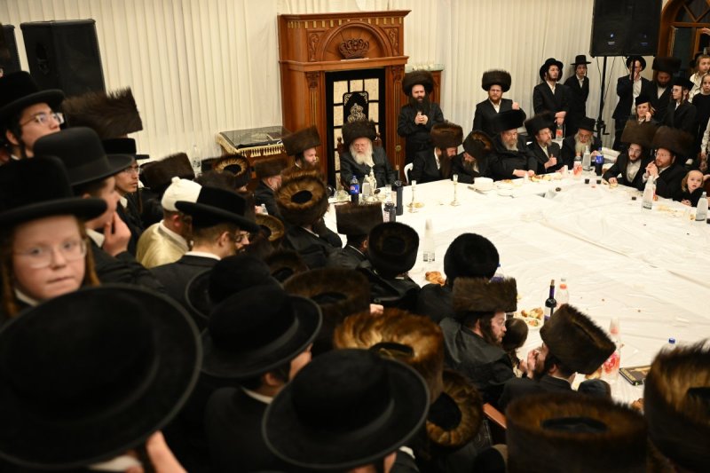 באדיבות המצלם