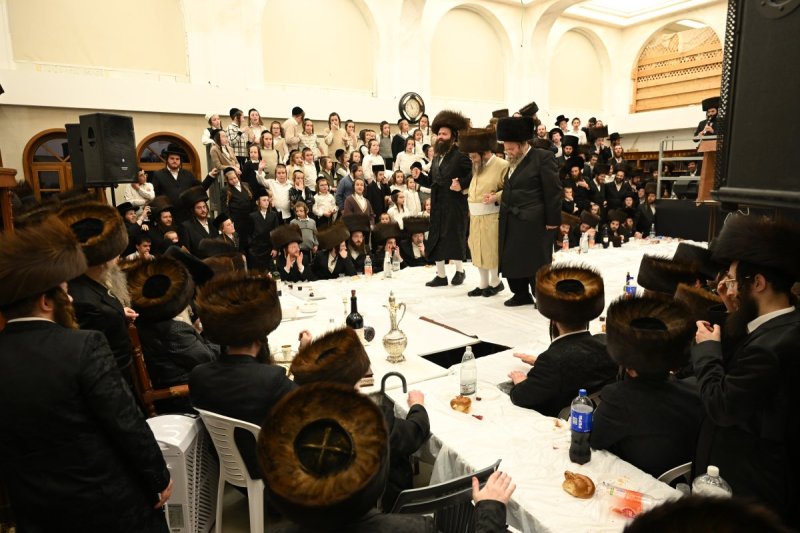 באדיבות המצלם