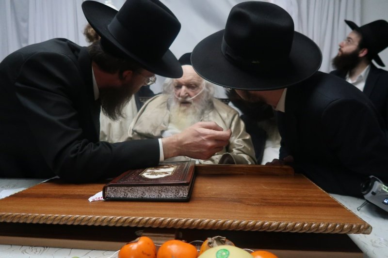 באדיבות המצלם