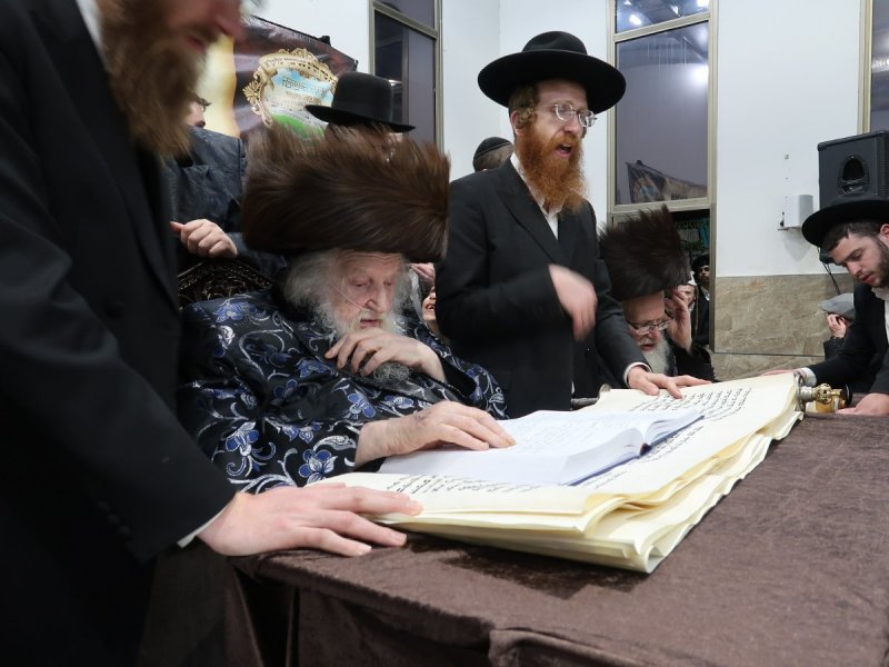באדיבות המצלם