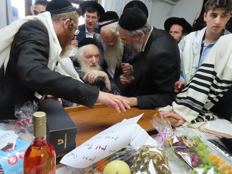 באדיבות המצלם