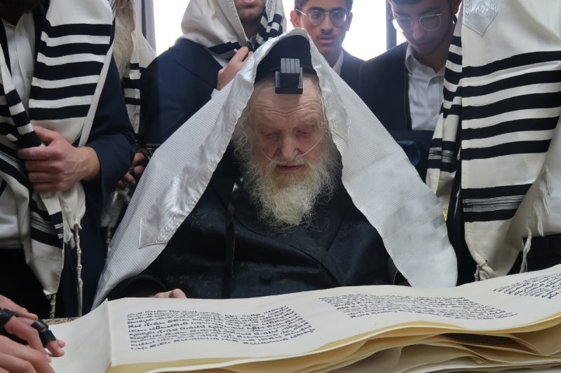 באדיבות המצלם