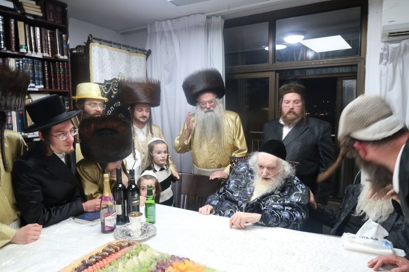 באדיבות המצלם