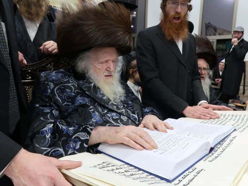 באדיבות המצלם