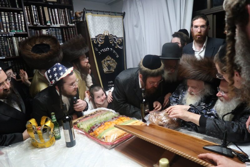 באדיבות המצלם