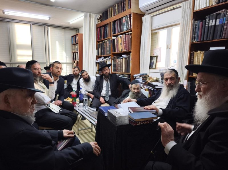 באדיבות המצלם