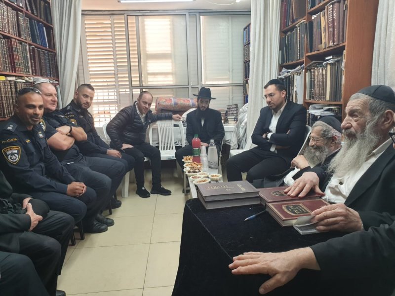 באדיבות המצלם