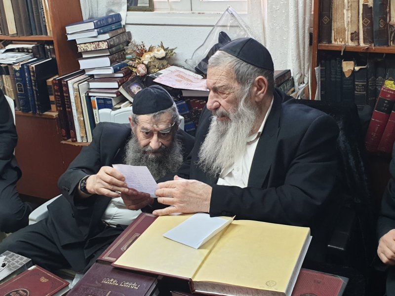 באדיבות המצלם