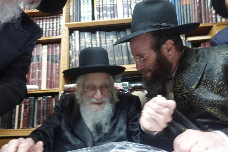 באדיבות המצלם