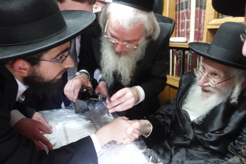 באדיבות המצלם