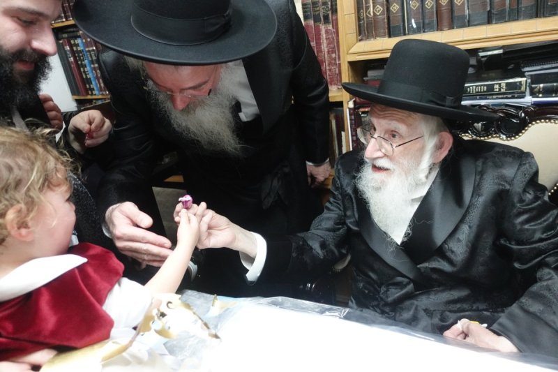 באדיבות המצלם
