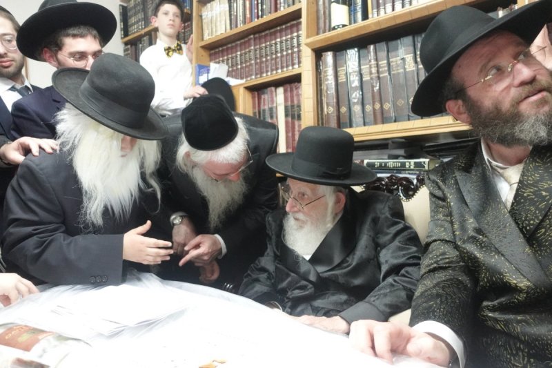 באדיבות המצלם