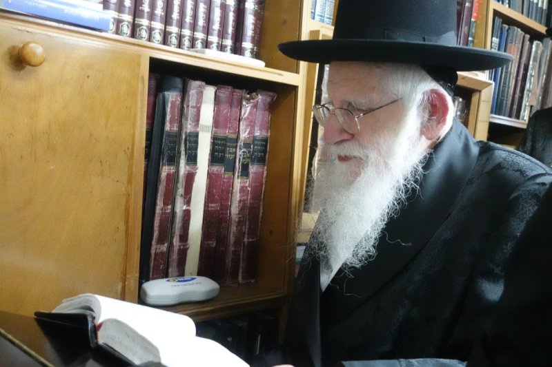 באדיבות המצלם