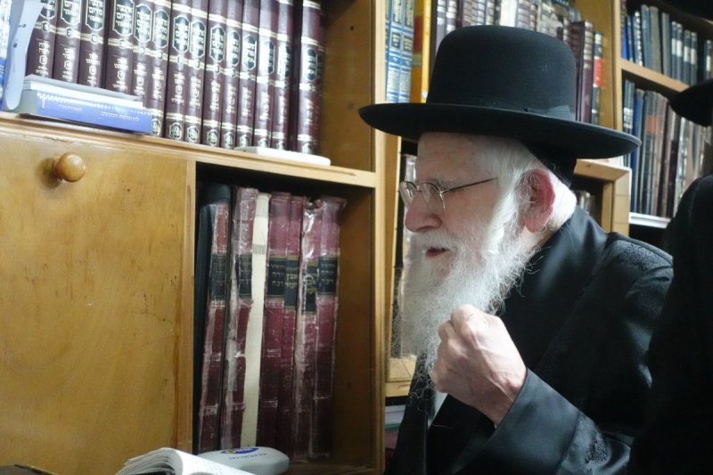 באדיבות המצלם