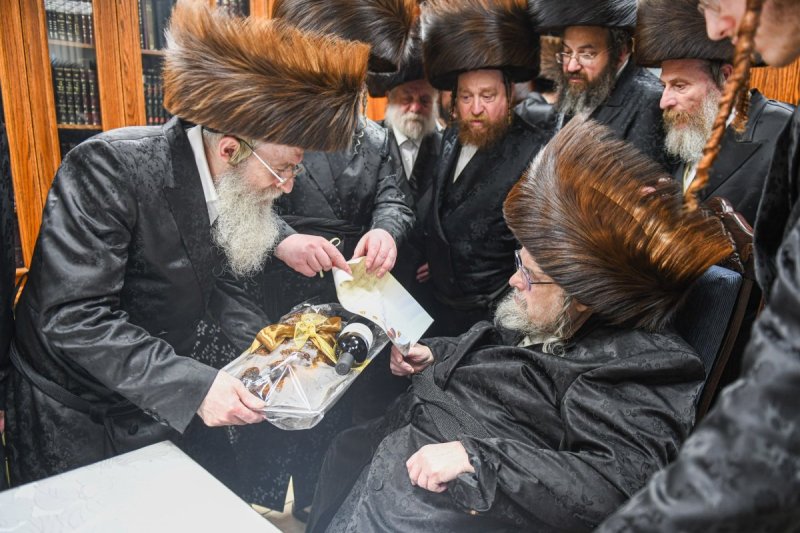 אנשיל בעק וא.מ.ש