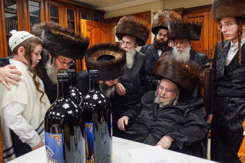 אנשיל בעק וא.מ.ש