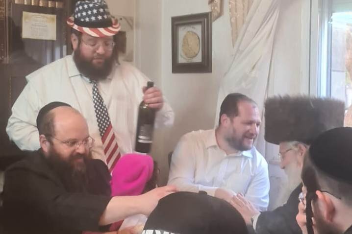 באדיבות המצלם