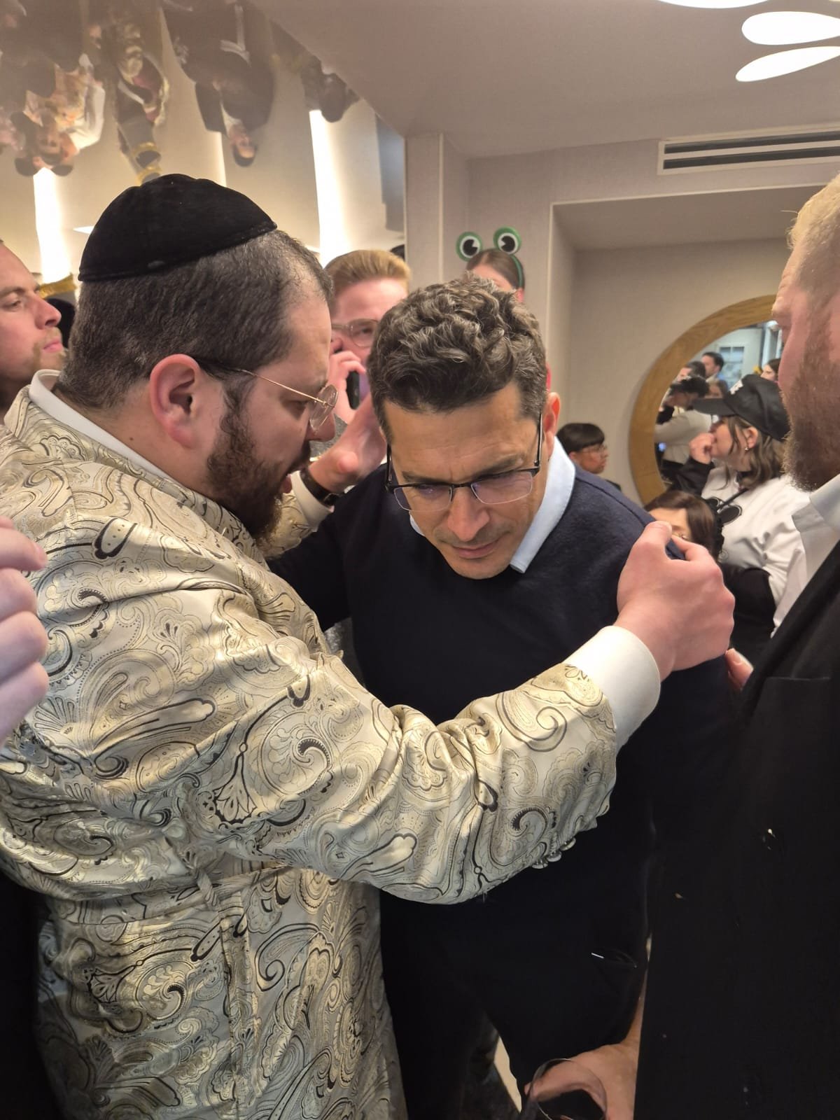 באדיבות המצלם