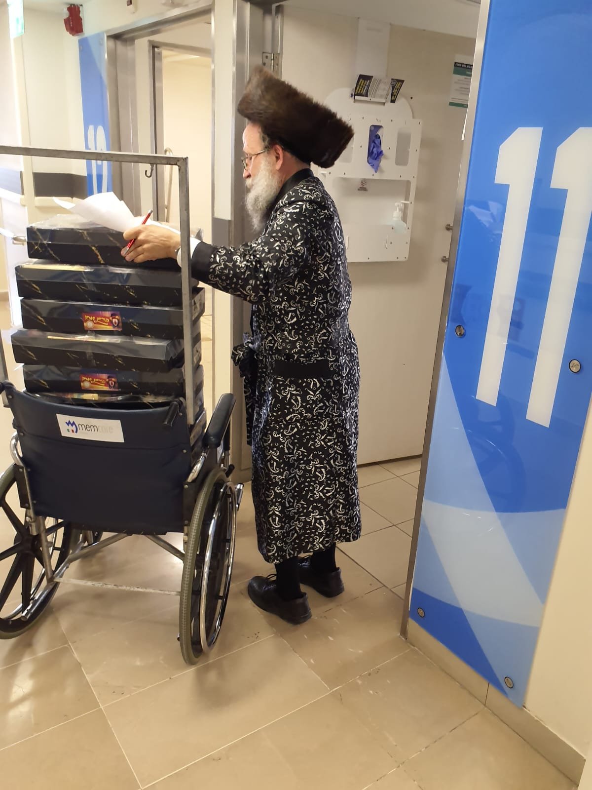 באדיבות המצלם