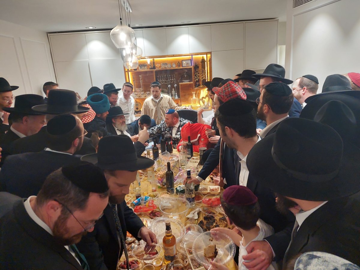 באדיבות המצלם