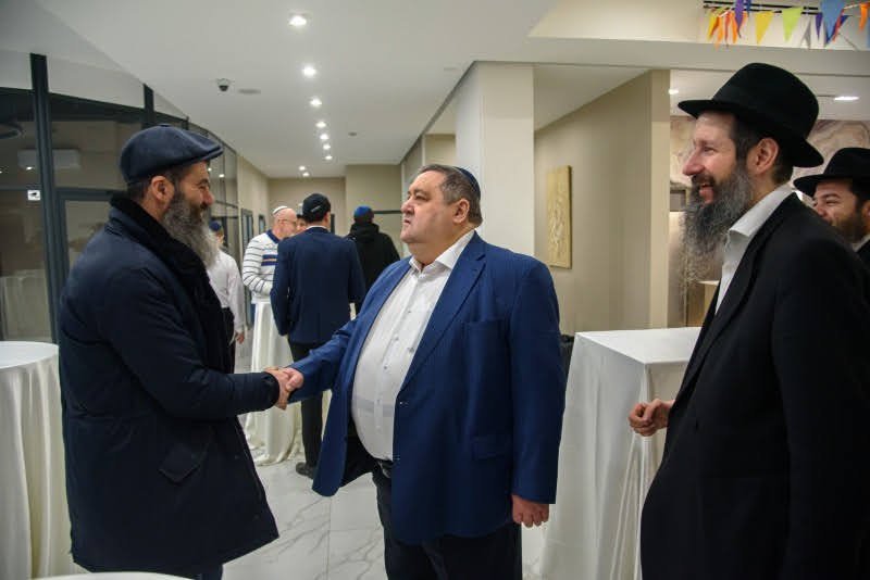  לוי נאזרוב