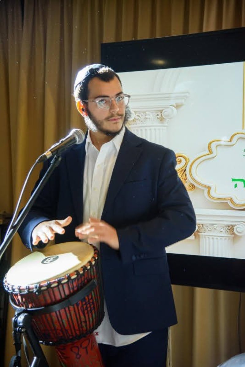  לוי נאזרוב