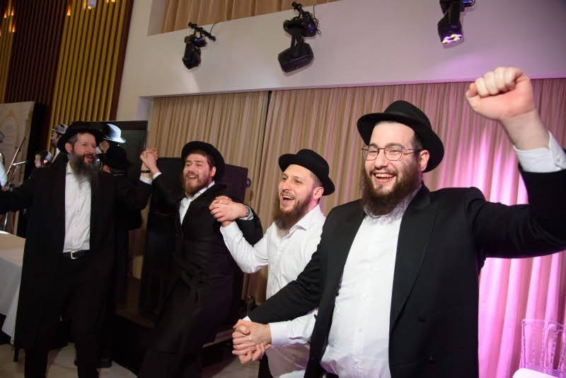  לוי נאזרוב