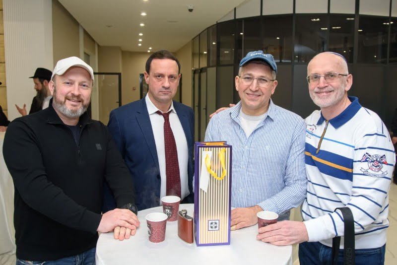  לוי נאזרוב