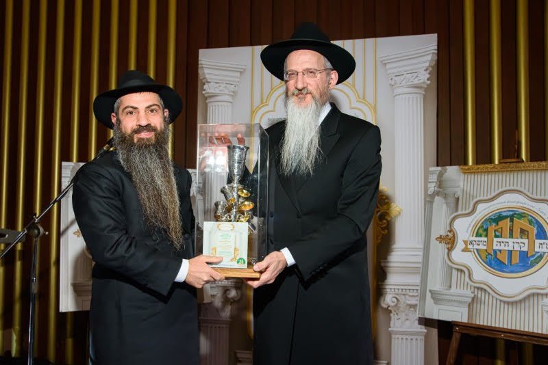  לוי נאזרוב