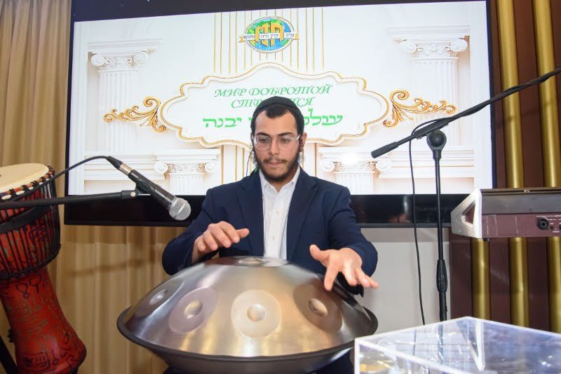  לוי נאזרוב