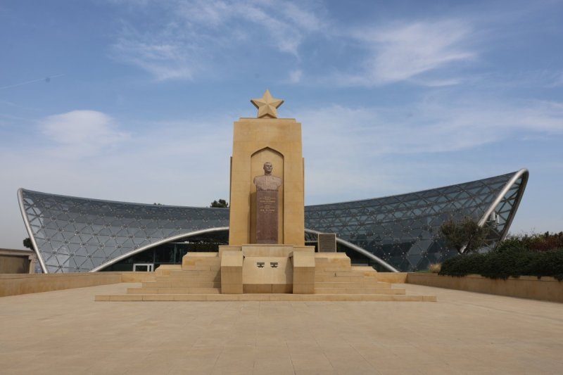 מרדכי לובעצקי