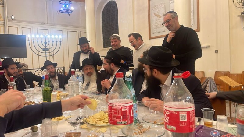 באדיבות המצלם
