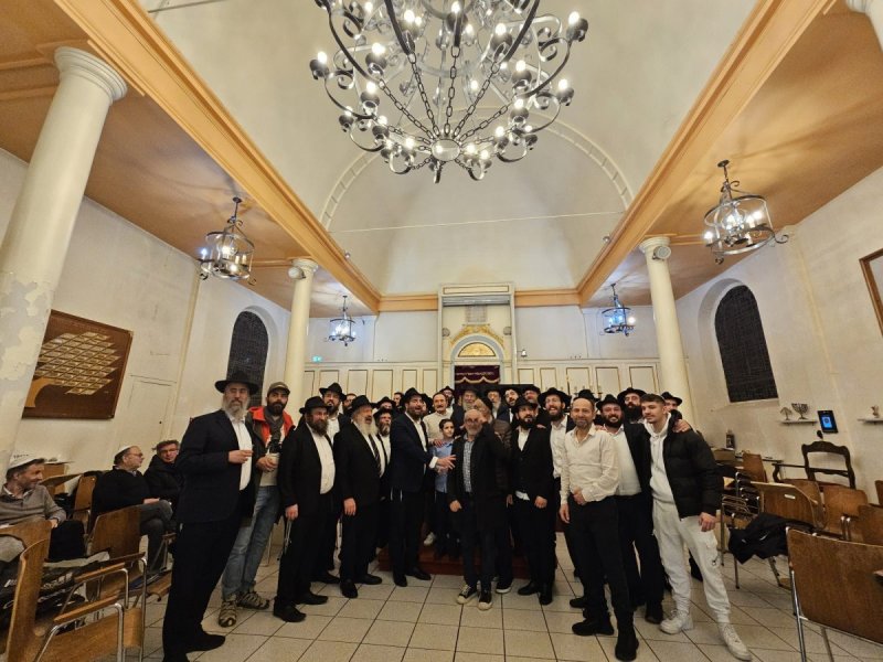 באדיבות המצלם