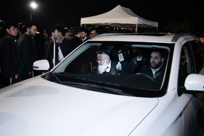 באדיבות המצלם