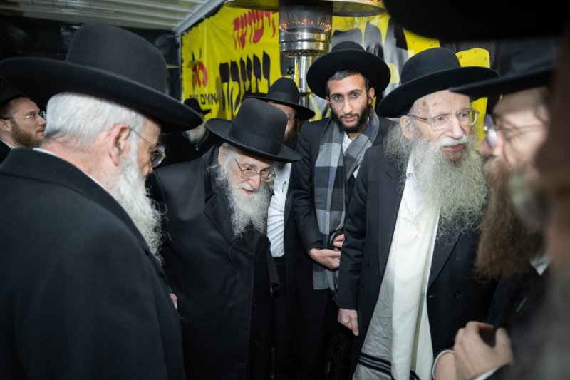 באדיבות המצלם