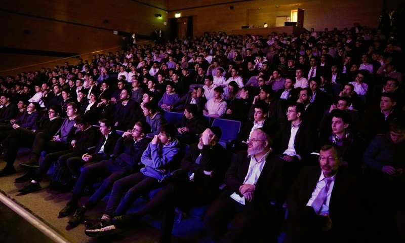 מהפכה תורנית: מאות בני ישיבות תיכוניות-חרדיות במעמד מרגש | גלריה