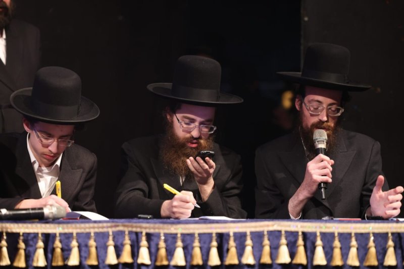 באדיבות המצלם