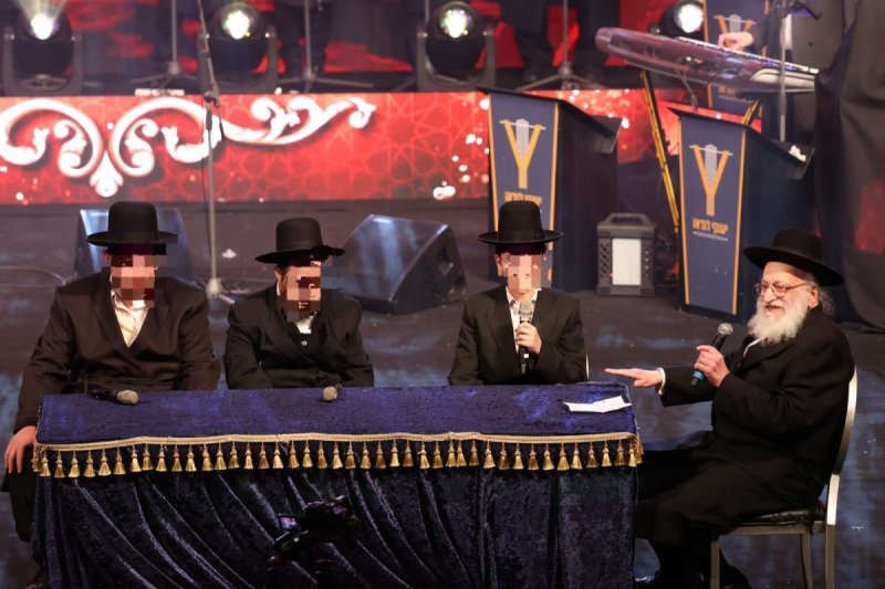 באדיבות המצלם