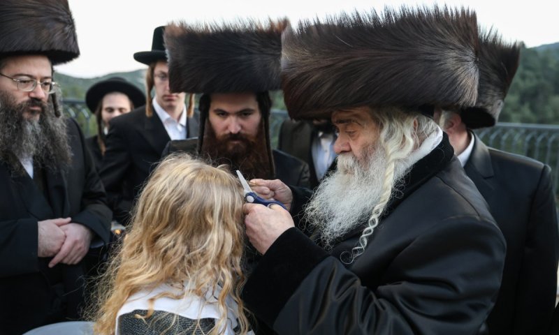 חלאק'ה לצאצא: האדמו"ר ובנו המשפיע עלו למירון
