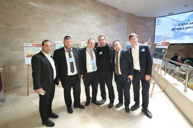 יחצ