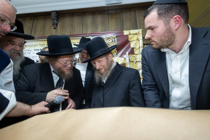 דניאל נפוסי