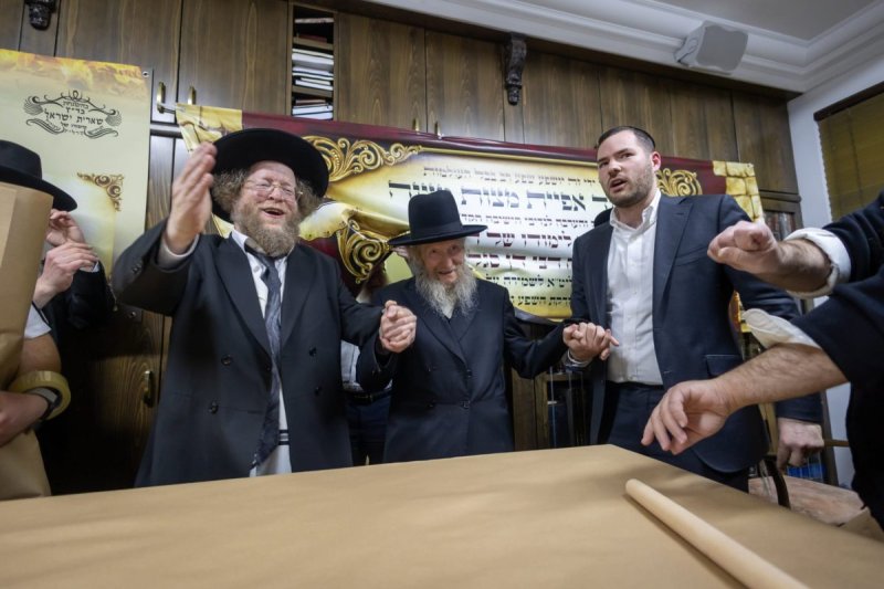 דניאל נפוסי