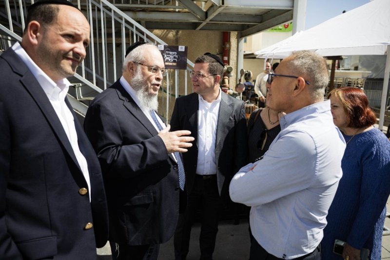עזר מציון