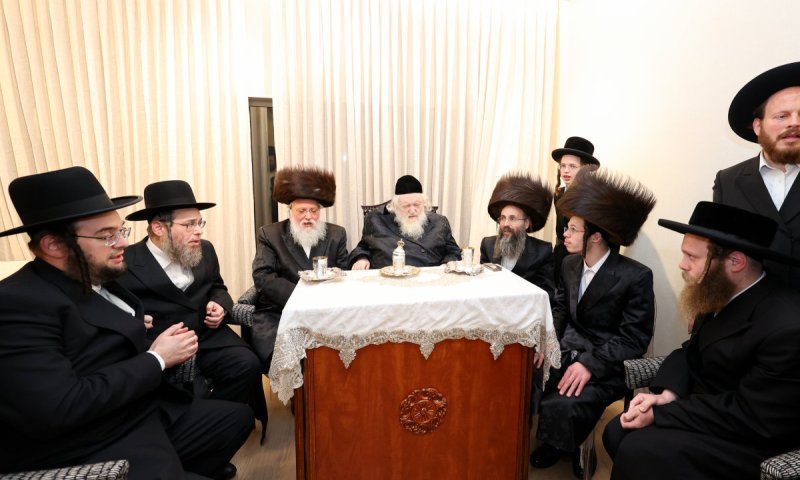 הנגידים ערכו שבע ברכות לבת המשפיע בבית פוסק הדור