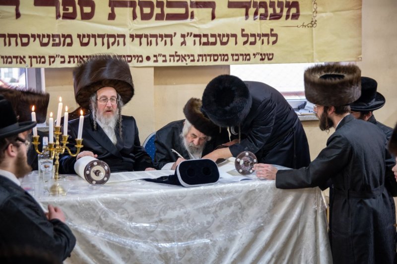 באדיבות המצלם