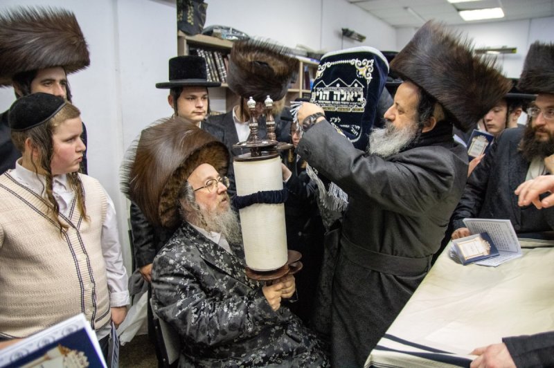 באדיבות המצלם