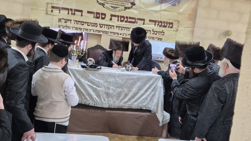 באדיבות המצלם
