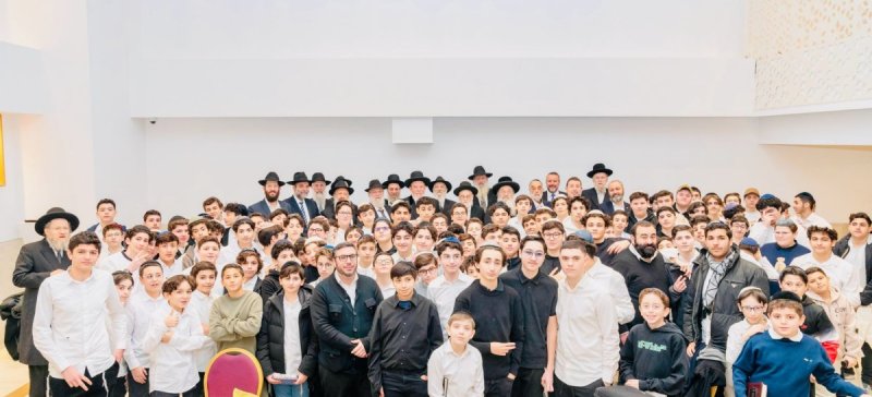 באדיבות המצלם