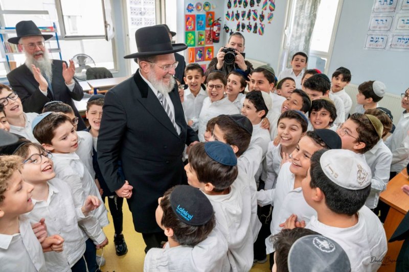 באדיבות המצלם